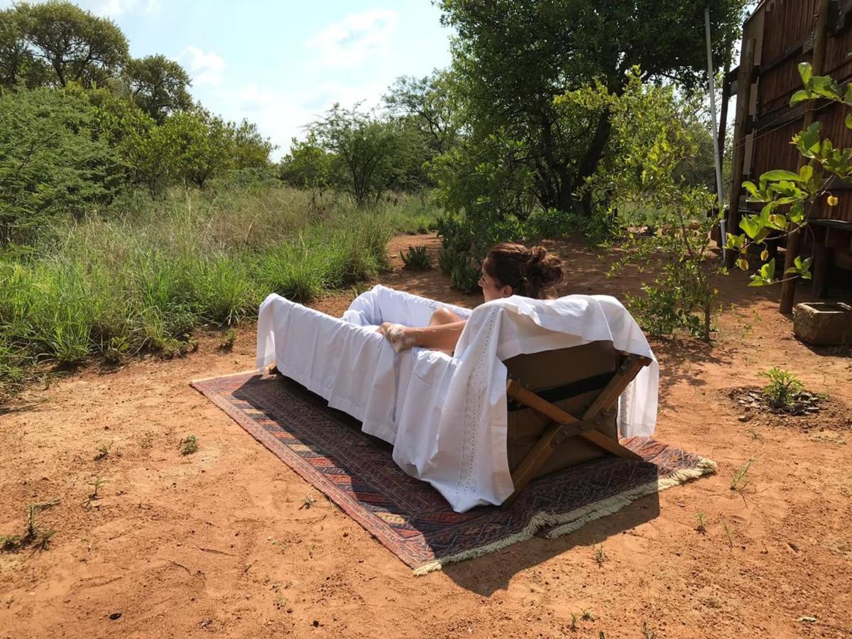 Out In Africa Wildlife Lodge 해먼스크랄 외부 사진